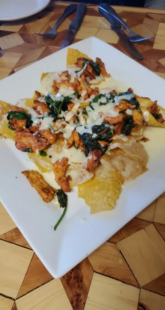 Chicken and Spinach Nachos